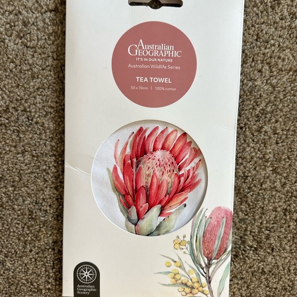 Australian Geographic Floral Tea Towel - Picture 1 of 7